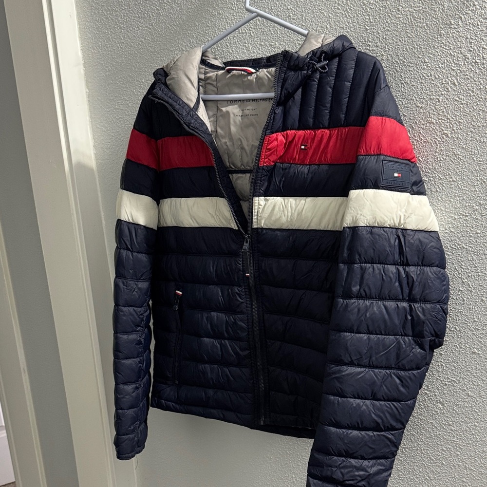 Tommy Hilfiger Men's Puffer Jacket in Navy with Red and White Accents